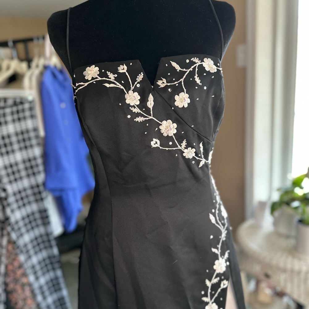 Niki Livas Vintage Black Strapless Floral Embroidered Dress